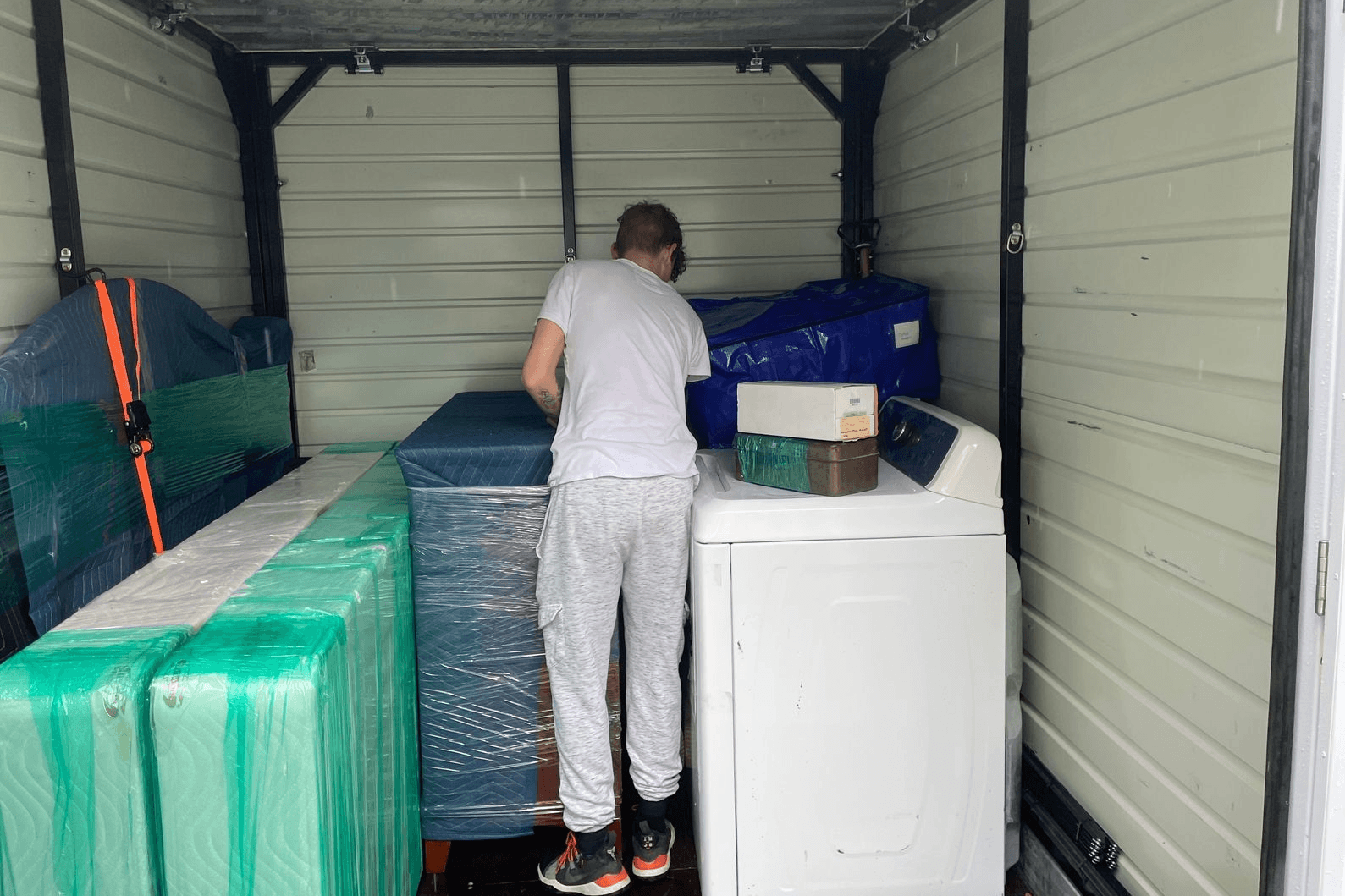 Moving Truck Loading & Unloading, McMinn County, TN